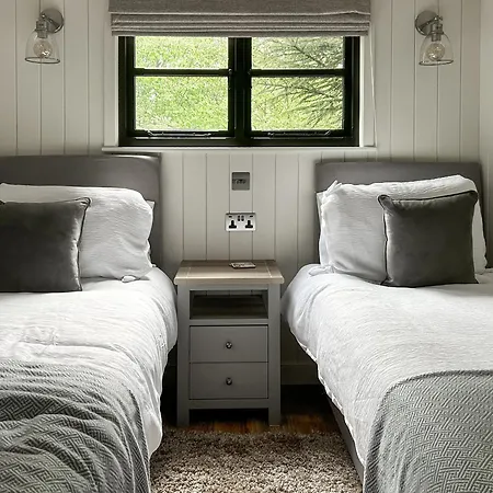 בית נופש Shepherds Hut - Uk52010